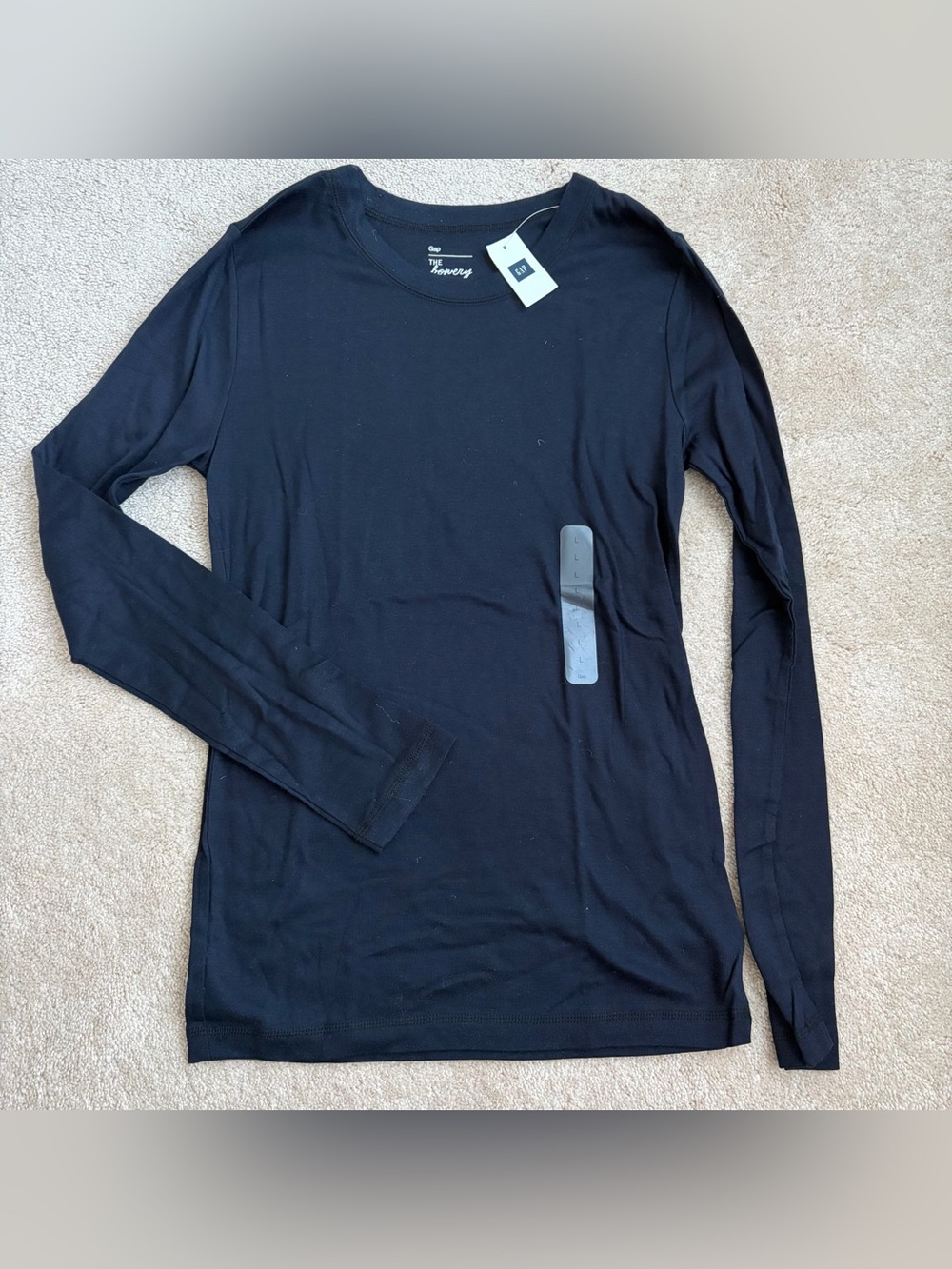 New GAP Black Long-Sleeve Crew Neck Tee L